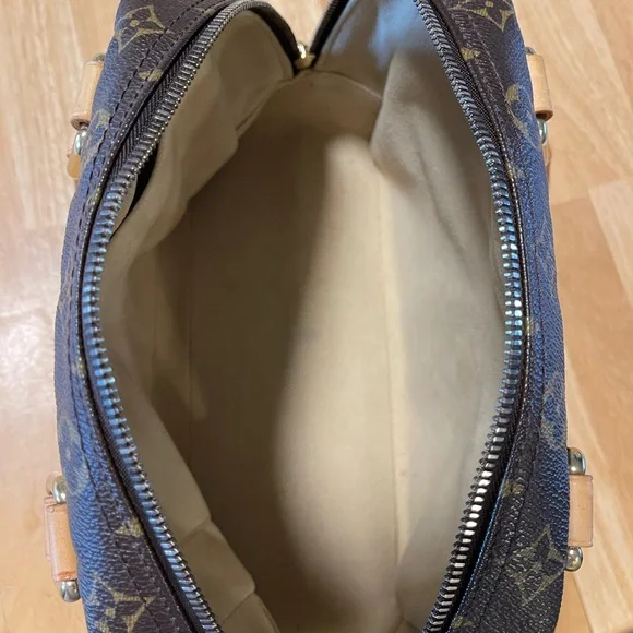 Louis Vuitton Canvas Manhattan PM Satchel Handbag - Picture 10 of 16